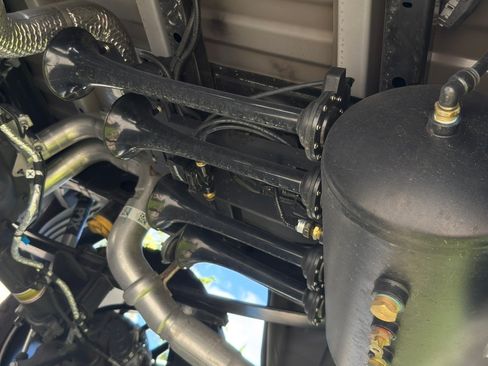 Used 2025 Ford F150 Lariat w/ Equipment Group 502A High image 21