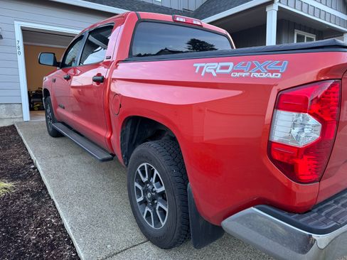 Used 2018 Toyota Tundra SR5 w/ TRD Off Road Package image 5