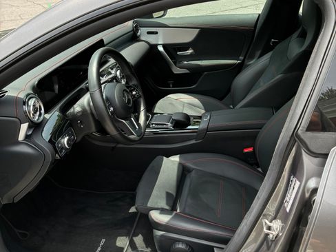Used 2022 Mercedes-Benz CLA 250 image 16