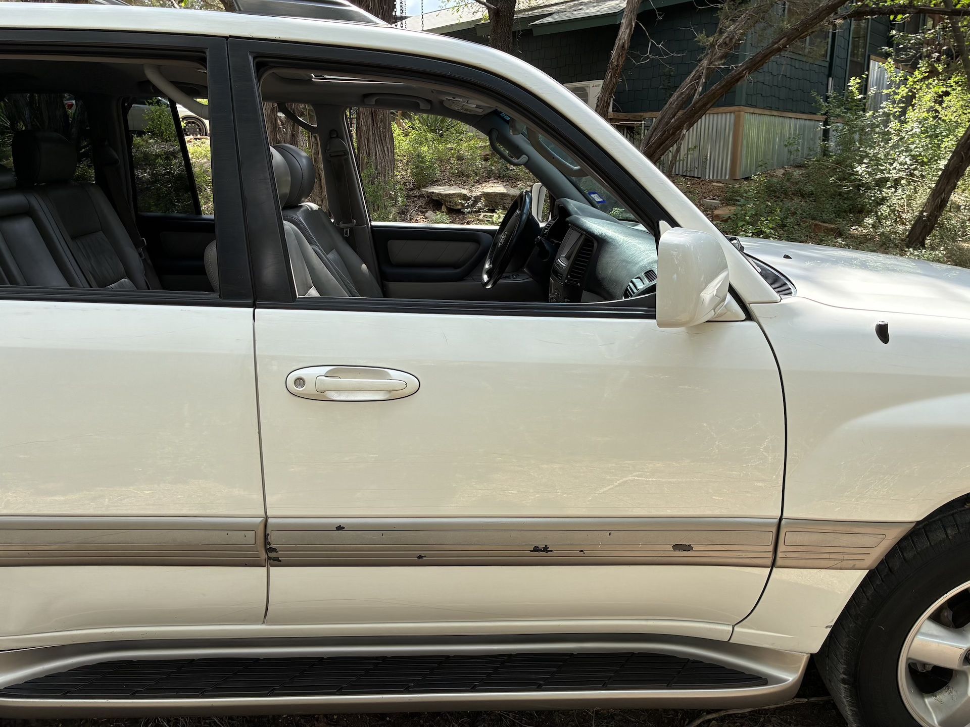 Used 2005 Toyota Land Cruiser AWD/4WD image 11
