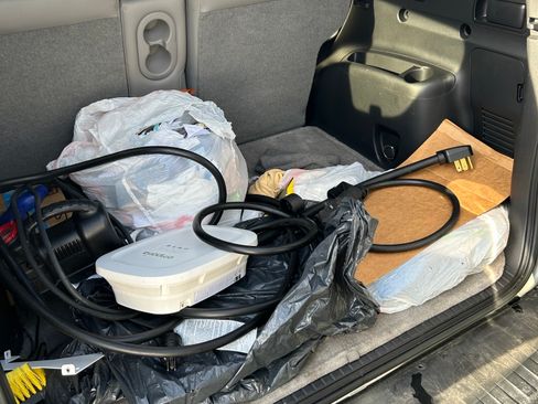 Used 2014 Toyota RAV4 EV FWD image 15