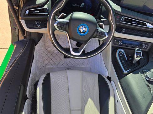 Used 2019 BMW i8 Roadster image 6