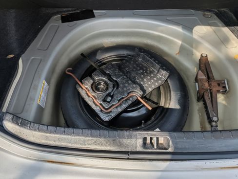 Used 2017 Toyota Corolla LE image 20