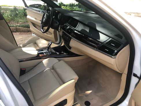 Used 2011 BMW X5 xDrive50i AWD/4WD image 19