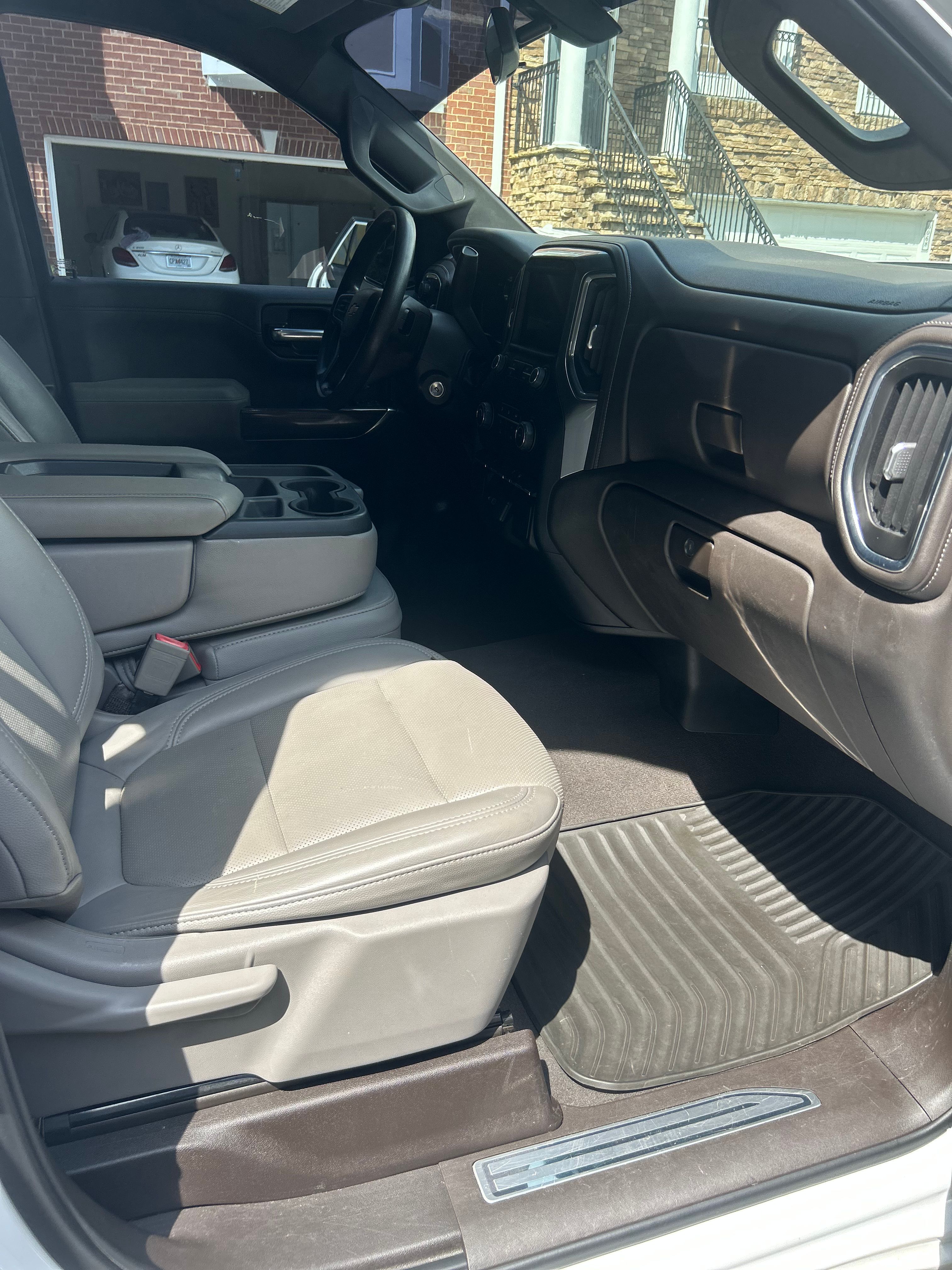 Used 2020 Chevrolet Silverado 1500 LT AWD/4WD image 13