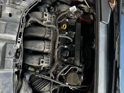 Used 2016 Ford Focus SE w/ SE Power Seat Package image 9