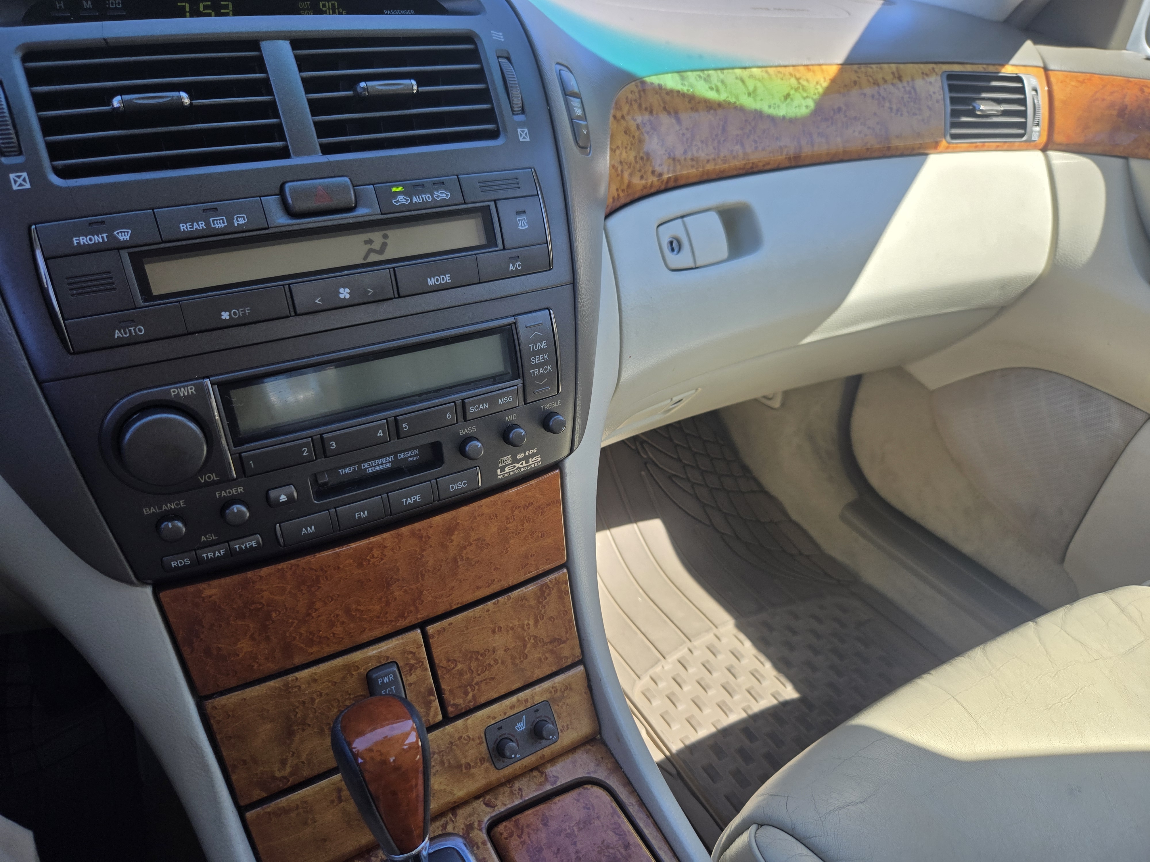 Used 2002 Lexus LS 430 RWD image 17