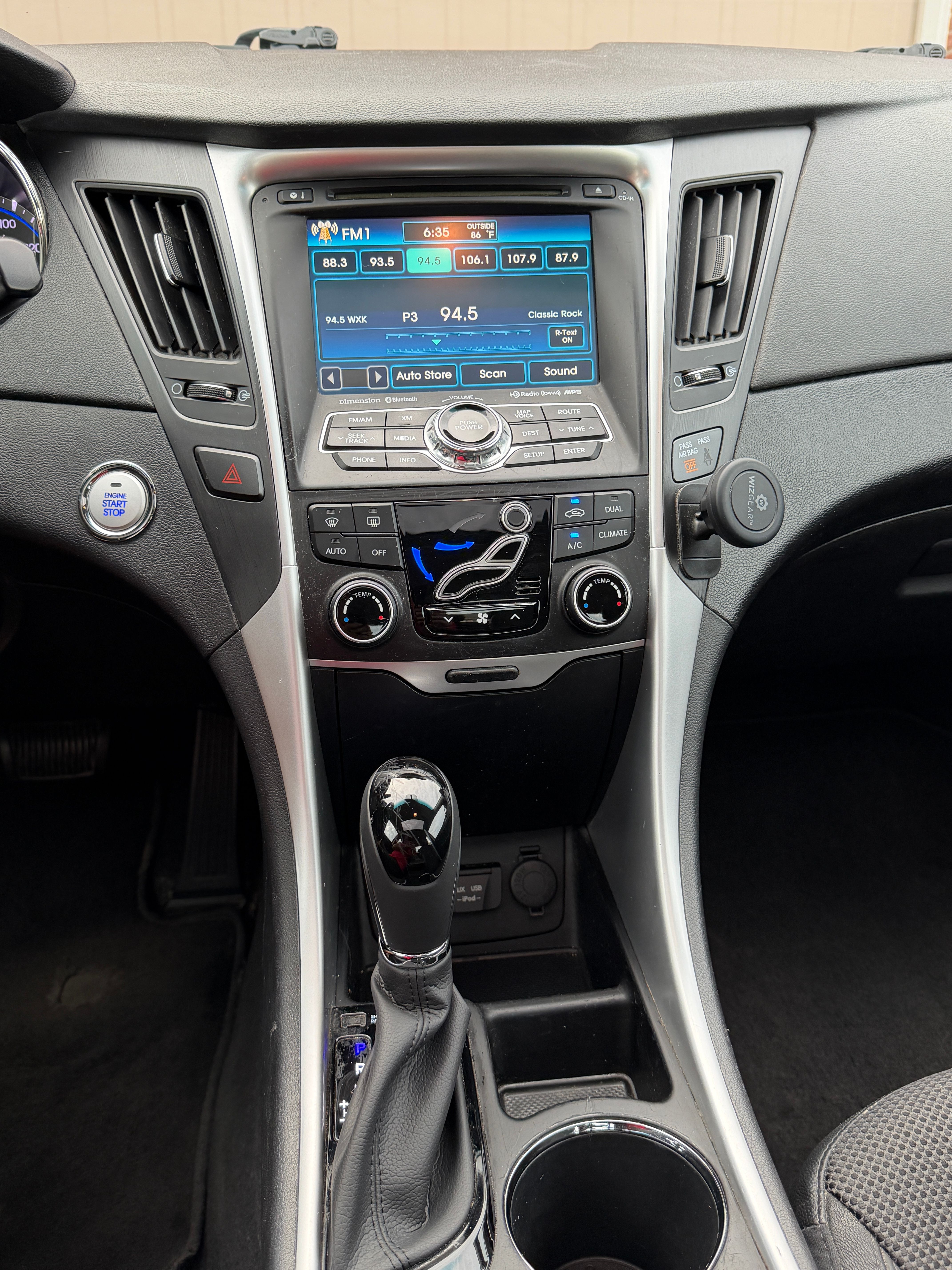 Used 2012 Hyundai Sonata SE w/ Navigation & Sunroof Pkg FWD image 17