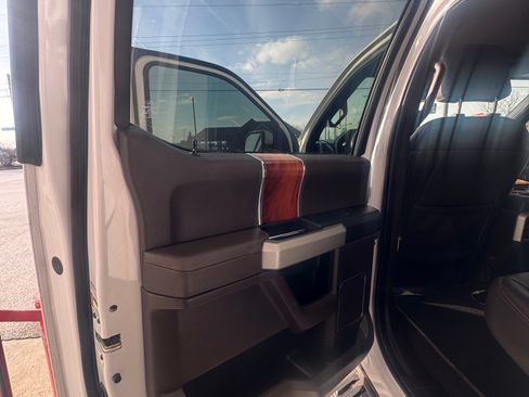 Used 2015 Ford F150 King Ranch w/ Equipment Group 601A Luxury AWD/4WD image 11