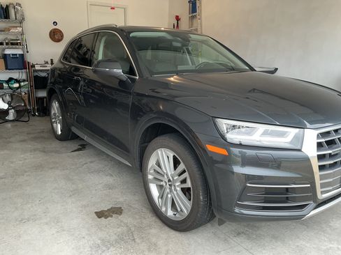 Used 2019 Audi Q5 2.0T Premium Plus w/ Premium Plus Package AWD/4WD image 4