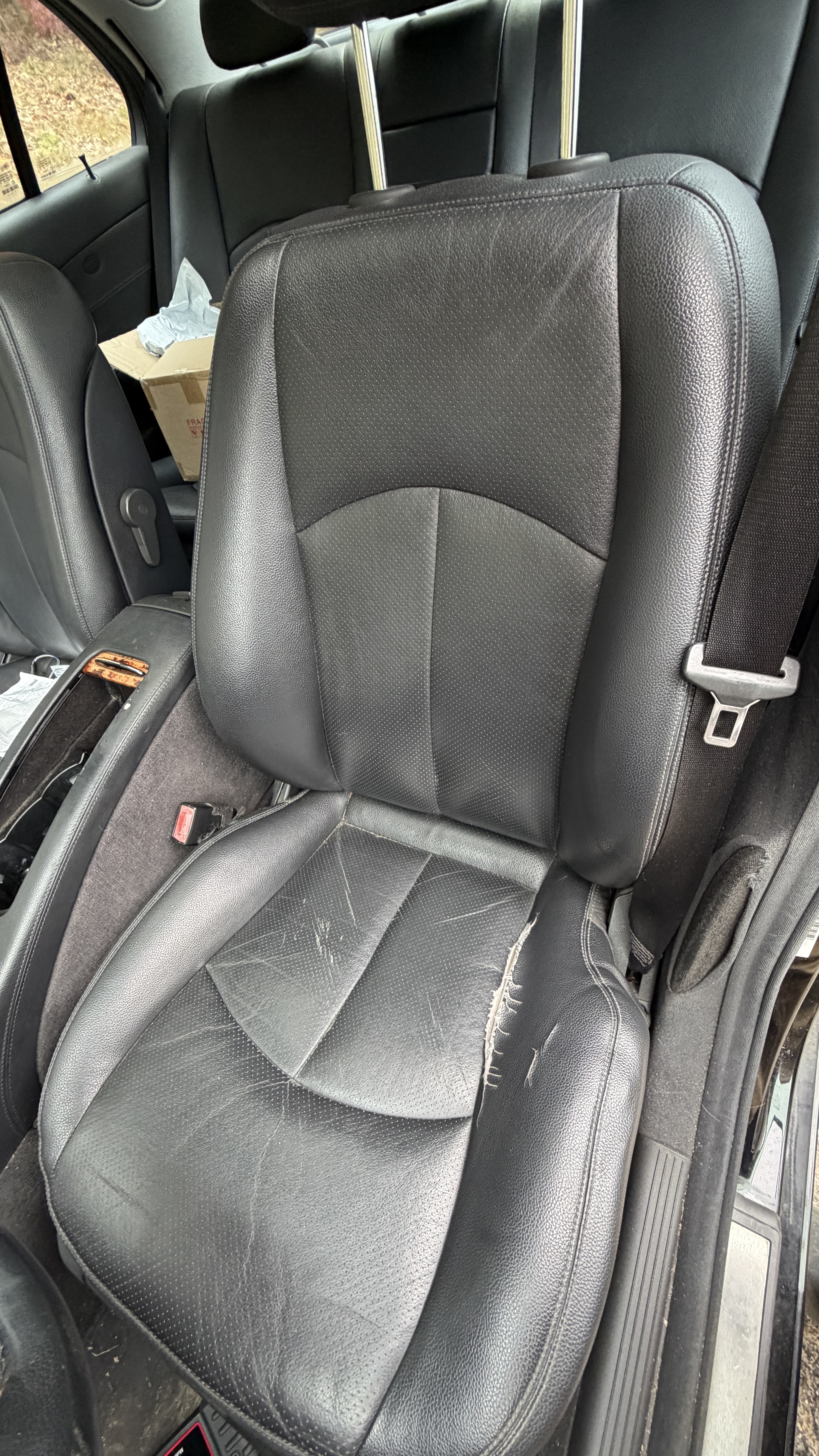 Used 2006 Mercedes-Benz E 320 CDI Sedan image 2