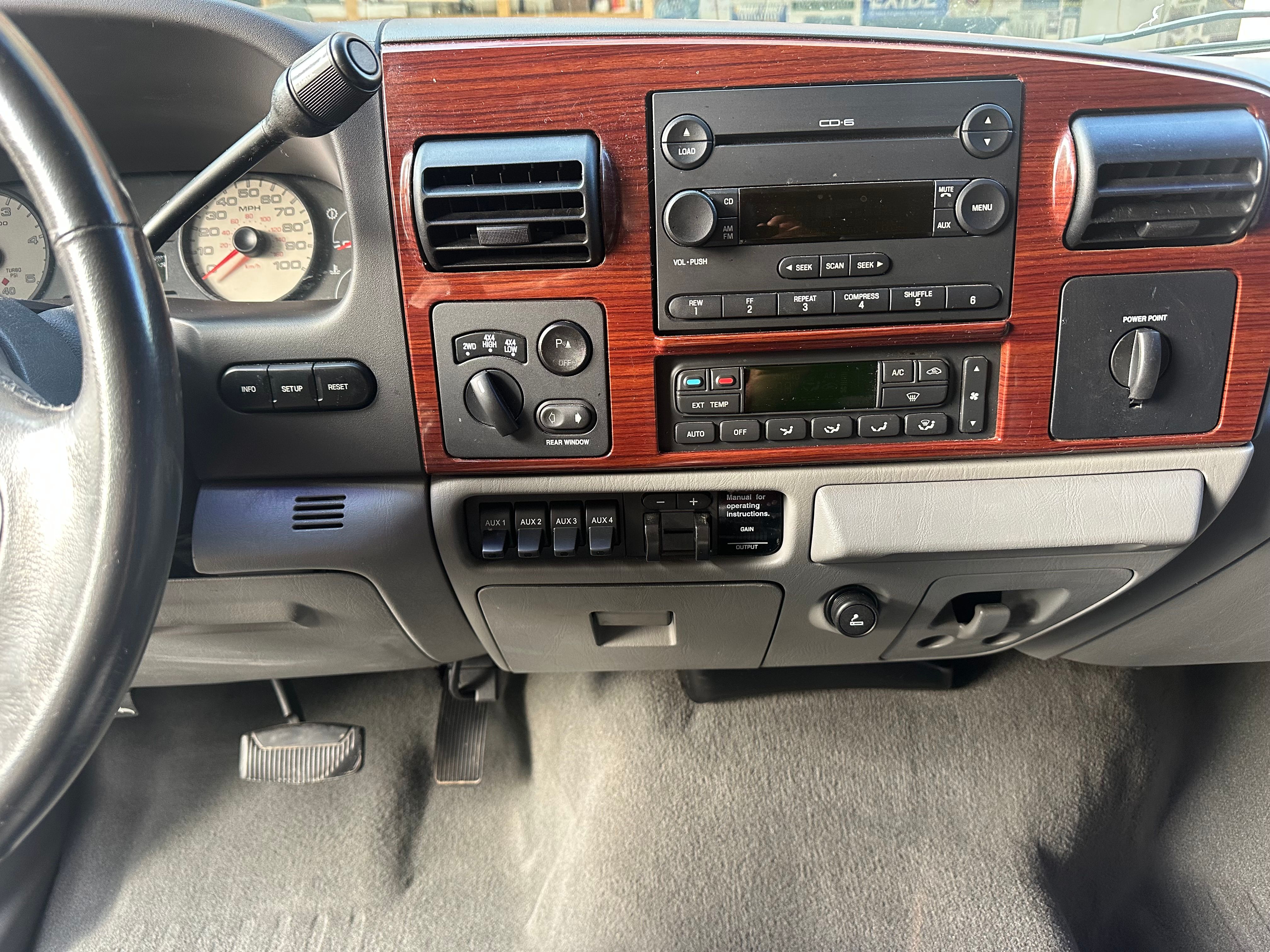 Used 2007 Ford F350 Lariat AWD/4WD image 26