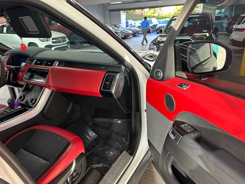Used 2021 Land Rover Range Rover Sport HST image 5
