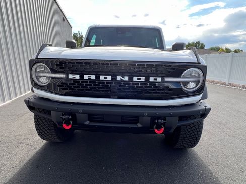 Used 2024 Ford Bronco Wildtrak image 5