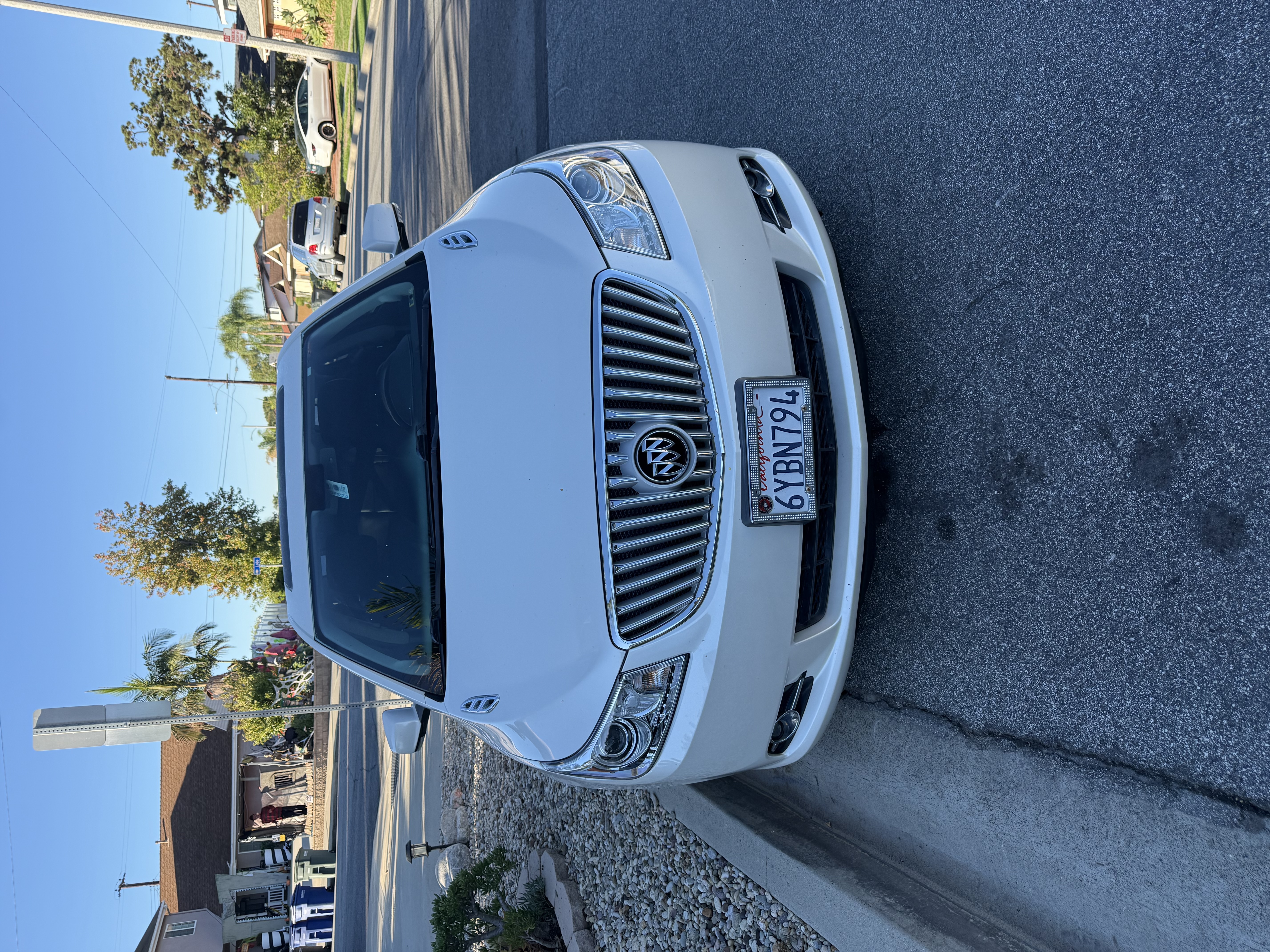Used 2012 Buick LaCrosse Touring FWD image 2