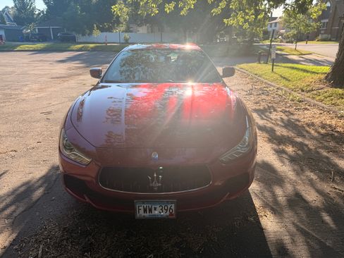 Used 2014 Maserati Ghibli S Q4 AWD/4WD image 2