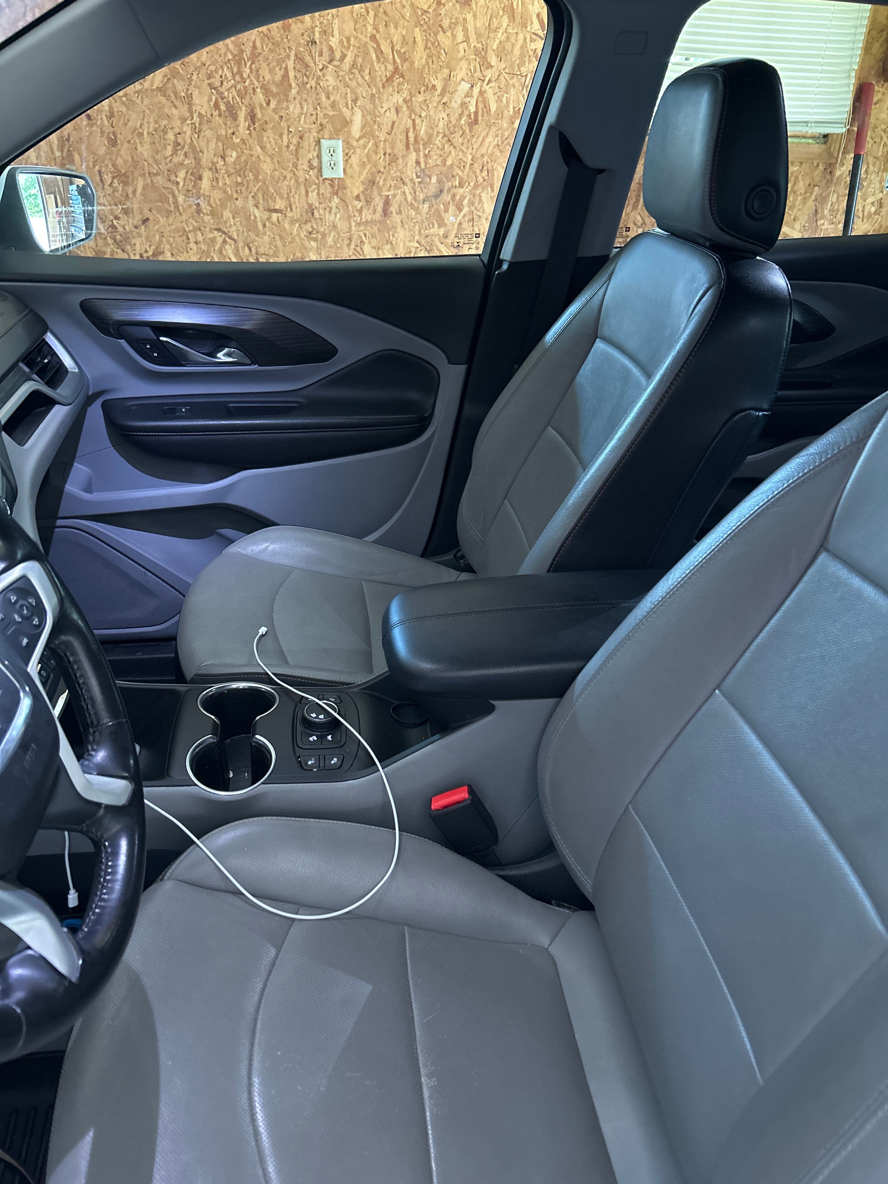 Used 2020 GMC Terrain SLT FWD image 13