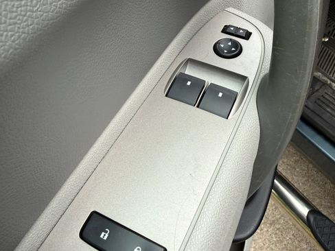 Used 2010 Chevrolet Silverado 1500 W/T AWD/4WD image 9