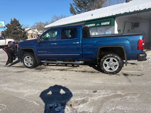 Used 2015 GMC Sierra 2500 Denali image 6