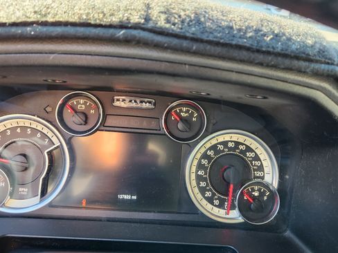 Used 2013 RAM 1500 Classic SLT w/ Remote Start & Security Group image 6