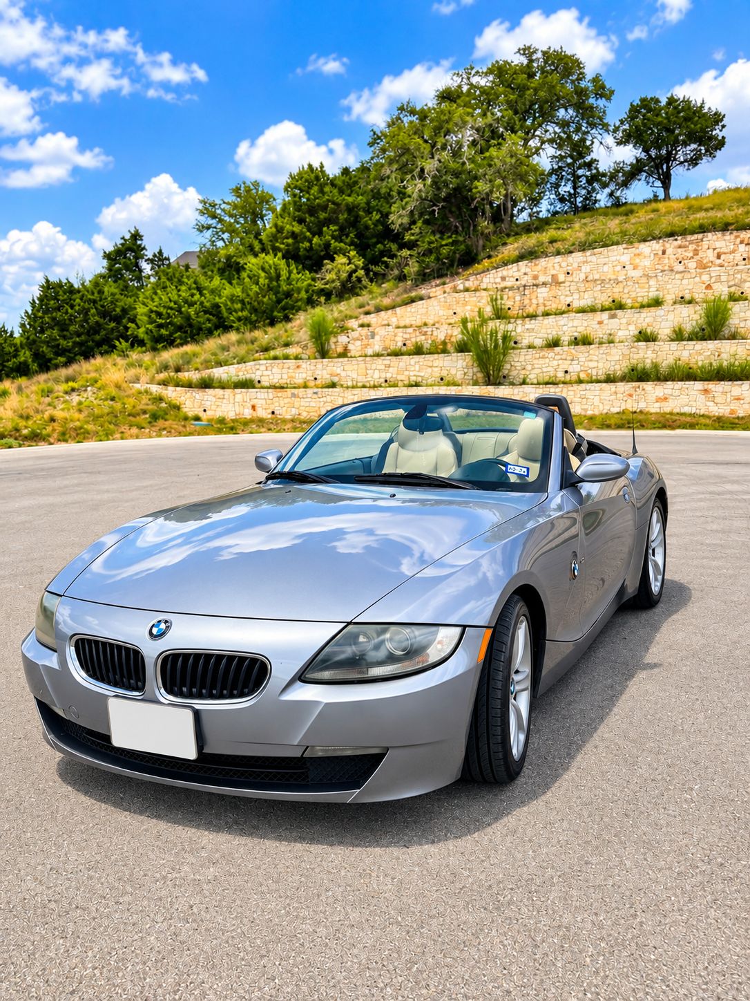 Used 2006 BMW Z4 3.0i RWD image 2