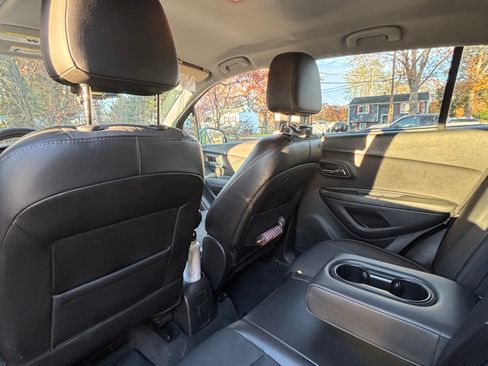 Used 2018 Chevrolet Trax LT w/ Driver Confidence Package image 14