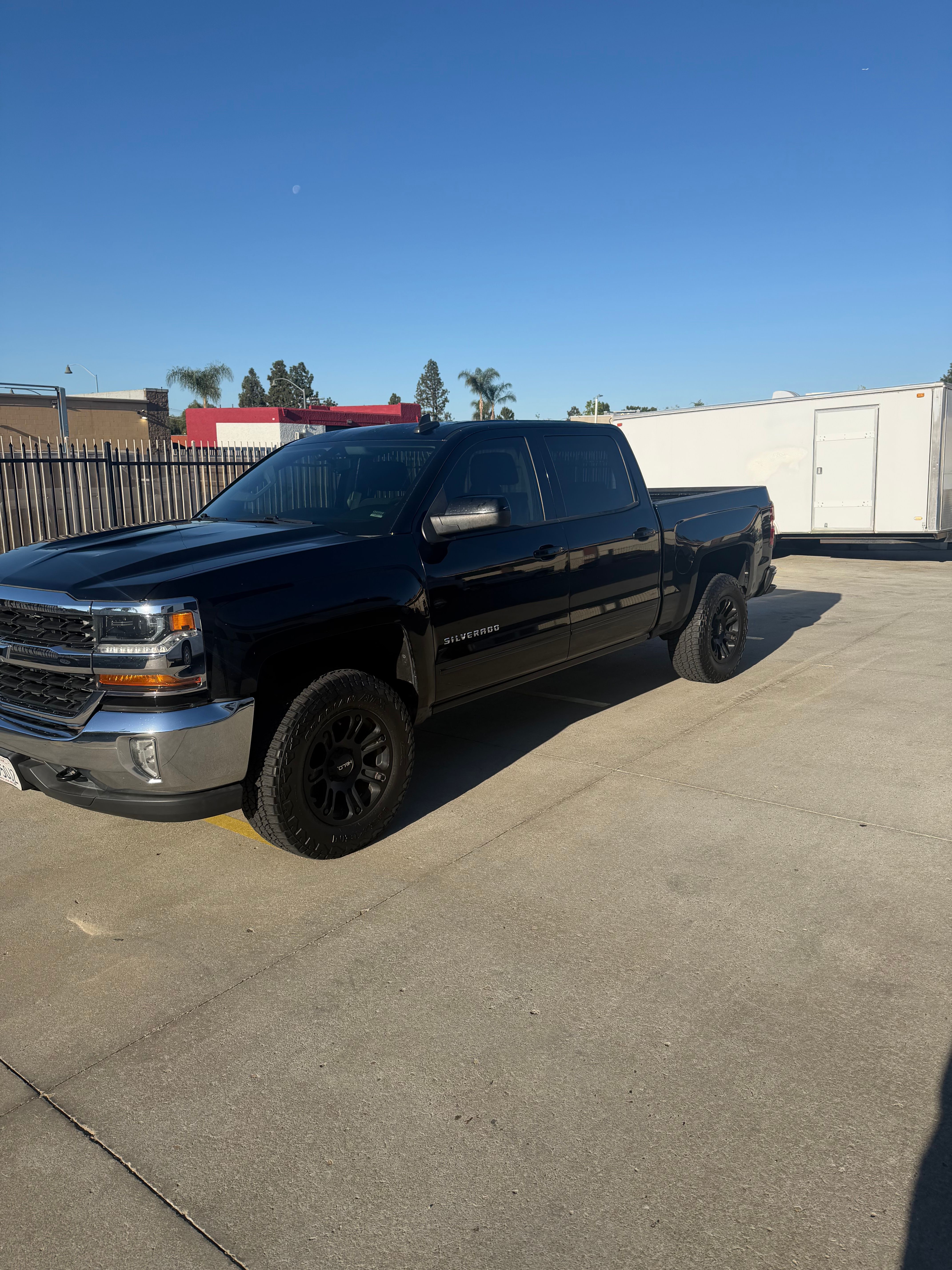 Used 2017 Chevrolet Silverado 1500 LT w/ LPO, Black Pack AWD/4WD image 2