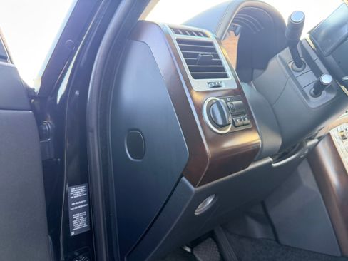 Used 2010 Land Rover Range Rover HSE AWD/4WD image 19