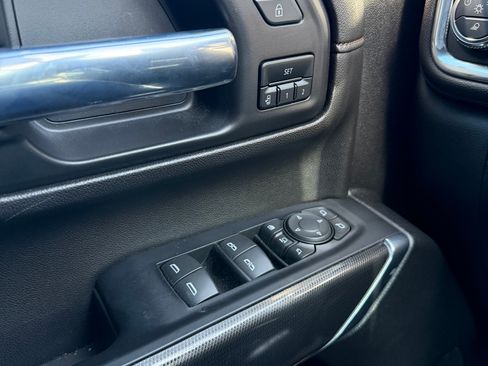 Used 2023 GMC Sierra 2500 AT4 w/ AT4 Preferred Package AWD/4WD image 14