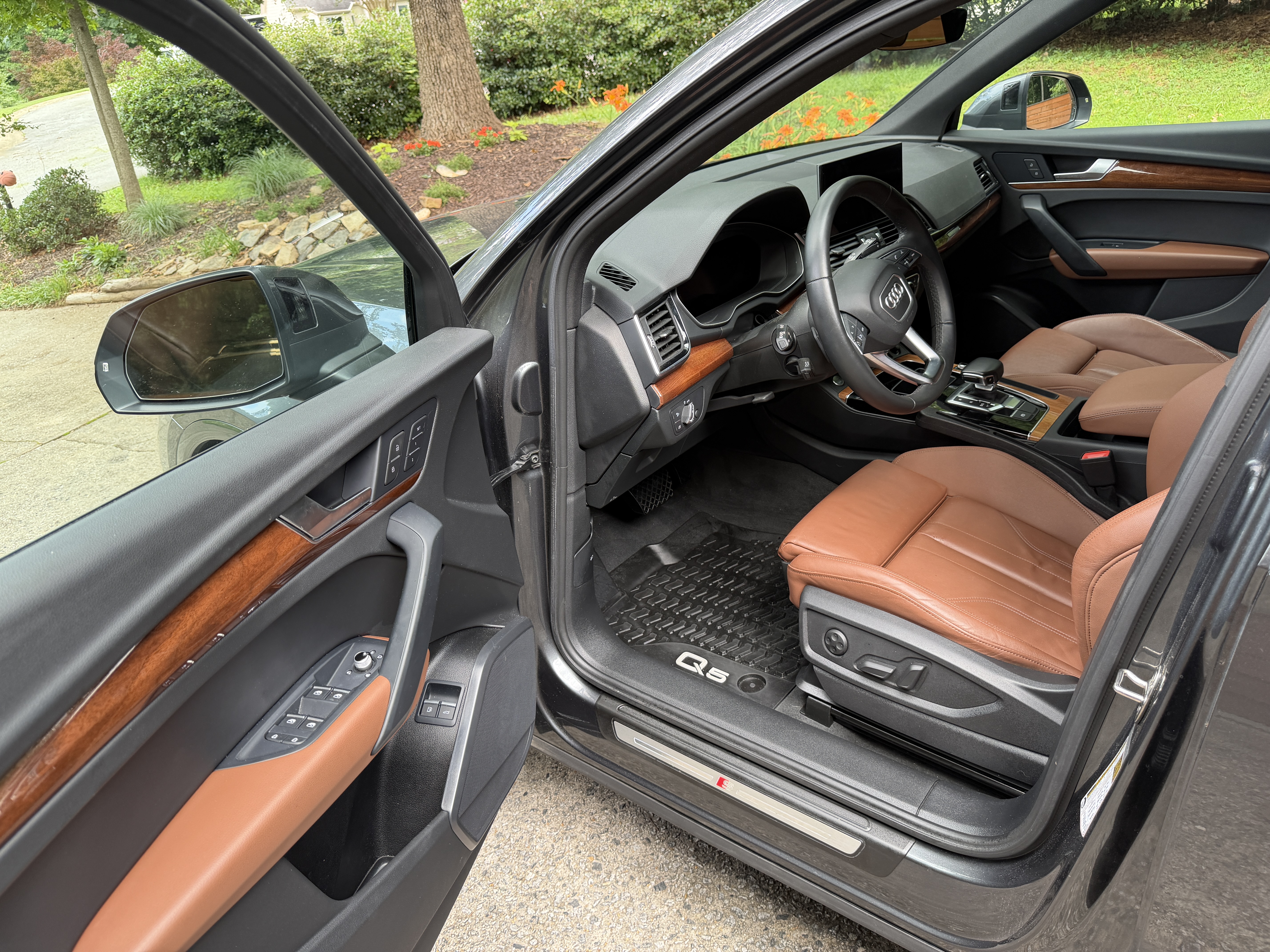 Used 2022 Audi Q5 e Premium AWD/4WD image 9