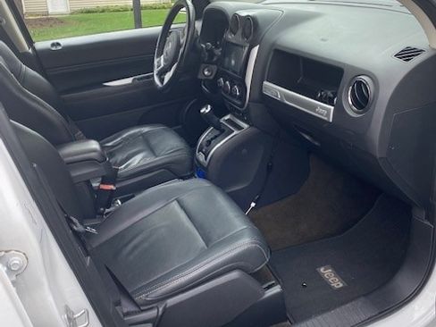 Used 2017 Jeep Compass High Altitude image 4