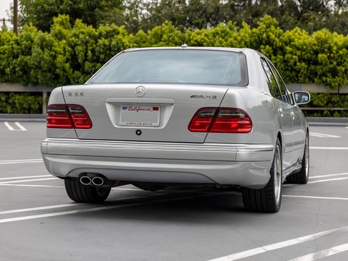 Used 2000 Mercedes-Benz E 55 AMG Sedan image 4