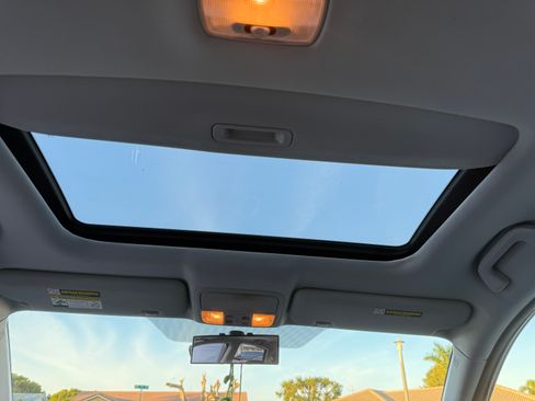 Used 2010 Honda CR-V EX-L image 5