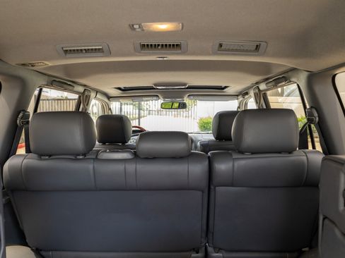 Used 2001 Toyota Land Cruiser image 24