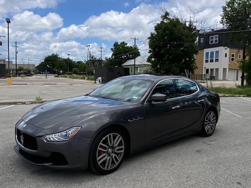 Used 2017 Maserati Ghibli RWD image 1