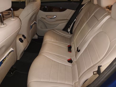 Used 2017 Mercedes-Benz GLC 300 300 Sport Utility 4D image 9