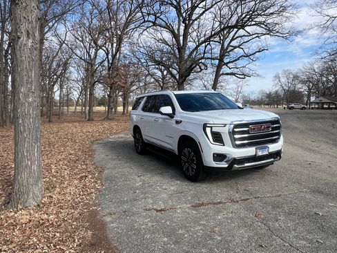 Used 2025 GMC Yukon Elevation w/ Elevation Premium Package image 10