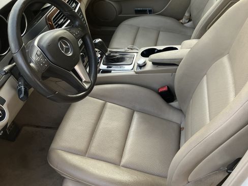 Used 2012 Mercedes-Benz C 250 Sedan image 8