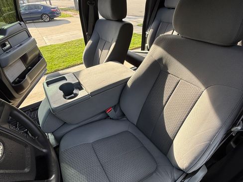 Used 2013 Ford F150 XLT image 2