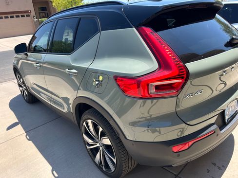 Used 2022 Volvo XC40 P8 Recharge Ultimate AWD/4WD image 2