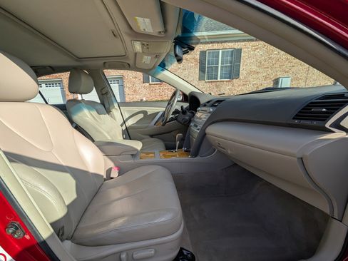 Used 2007 Toyota Camry XLE image 8