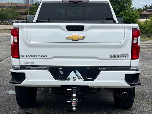 Used 2022 Chevrolet Silverado 3500 High Country w/ Z71 Off-Road Package AWD/4WD image 9