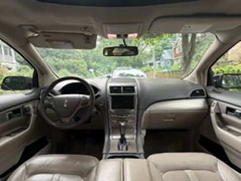Used 2013 Lincoln MKX AWD image 23