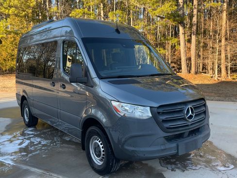 Used 2019 Mercedes-Benz Sprinter 2500 image 1