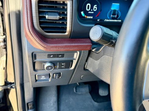 Used 2022 Ford Expedition Max Limited image 25