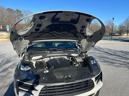 Used 2019 Porsche Macan Sport Edition image 17