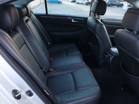 Used 2011 Hyundai Genesis 3.8 w/ Technology Pkg 4 image 17