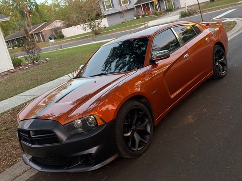 Used 2011 Dodge Charger R/T image 1