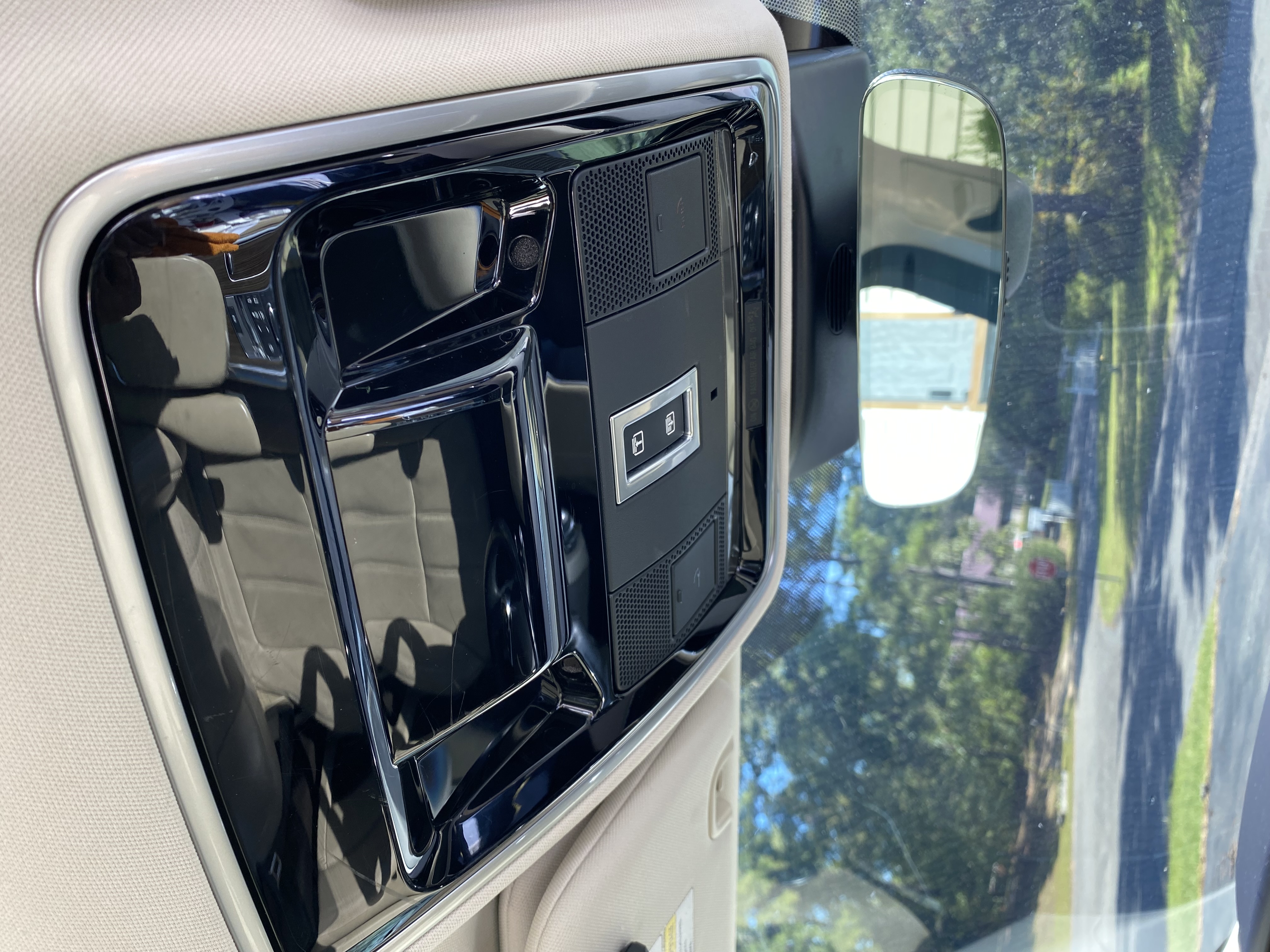 Used 2017 Land Rover Range Rover Sport HSE AWD/4WD image 14