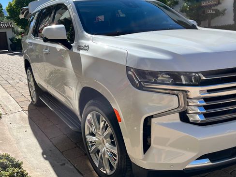 Used 2023 Chevrolet Tahoe High Country w/ Advanced Technology Package image 5